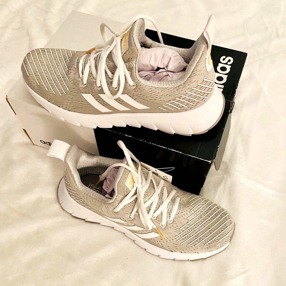 adidas Asweego Running Shoes